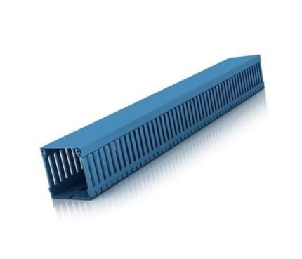 B40X40BL. CANALETA RANURADA 40X40MM